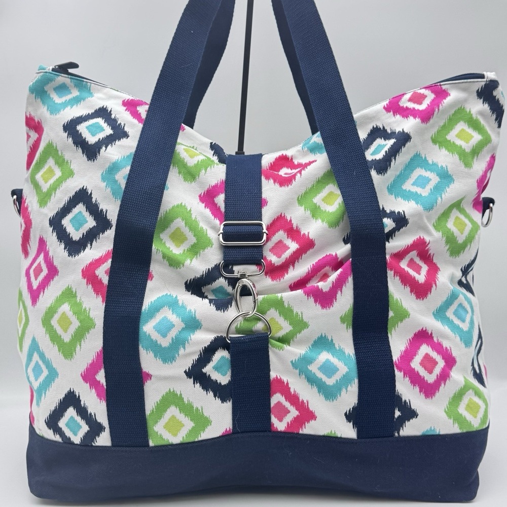 Thirty-One Fold-Over Weekender Bag XL Duffel Candy Corners Pattern Travel Tote